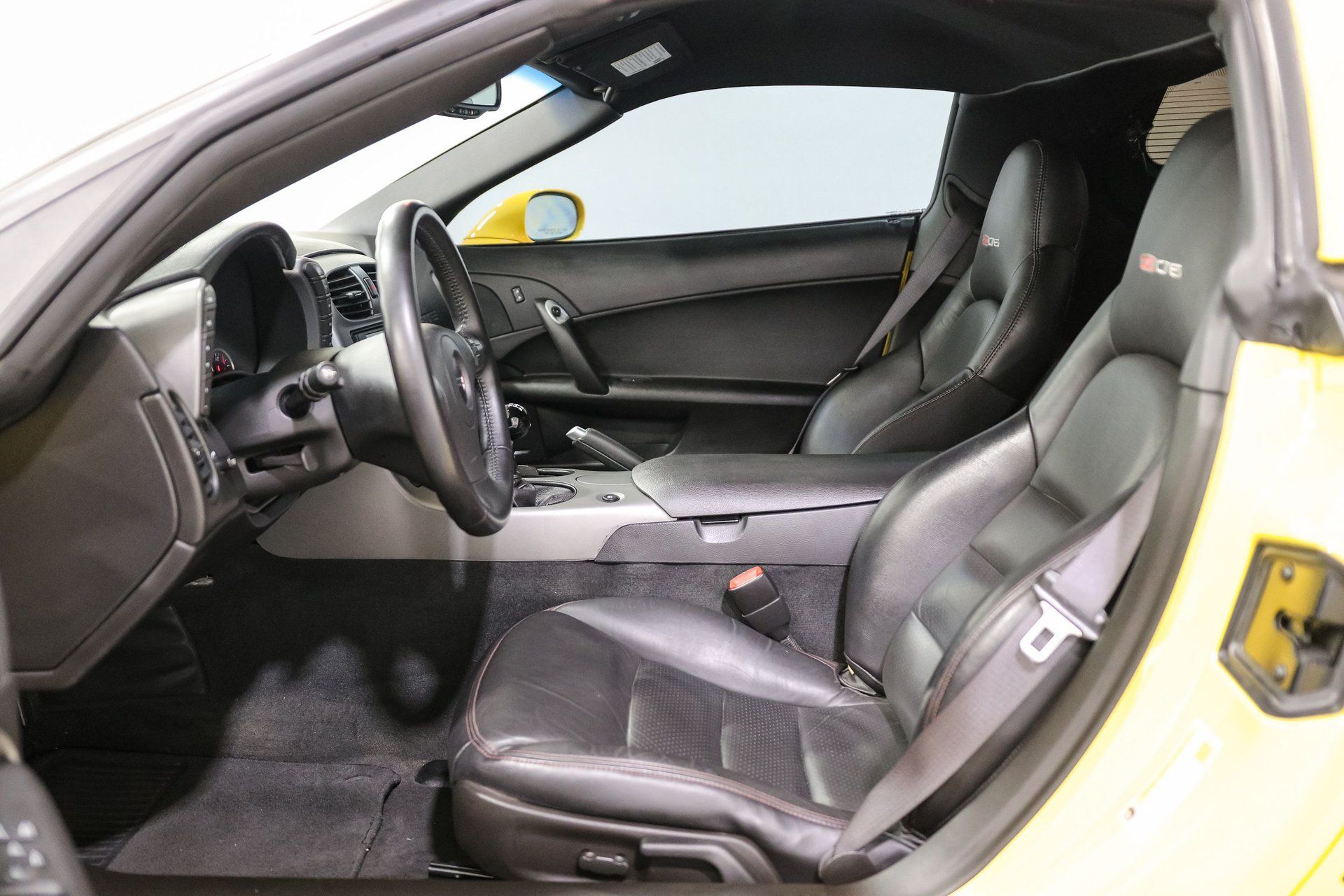 Used 2007 Chevrolet Corvette Z06 w/ Preferred Equipment Group RWD image 10
