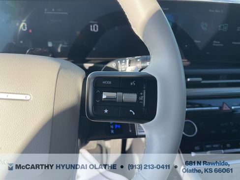 Used 2025 Hyundai Santa Fe SEL AWD/4WD image 26