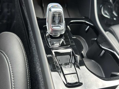 New 2026 Volvo XC40 B5 Ultra w/ Climate Package image 32