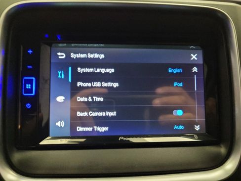 Used 2017 RAM 1500 Classic SLT RWD image 25