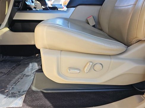 Used 2016 Ford F150 Lariat w/ Equipment Group 502A Luxury image 29