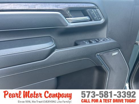 Used 2025 Chevrolet Silverado 2500 LTZ w/ LTZ Plus Package AWD/4WD image 9