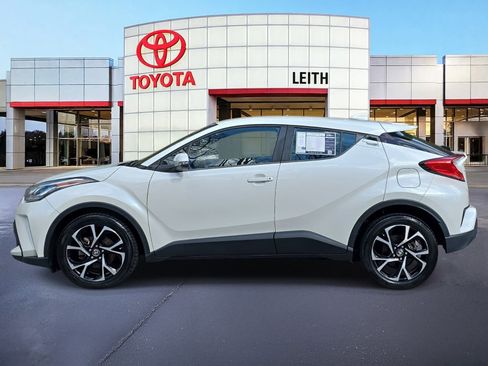 Used 2020 Toyota C-HR XLE image 8