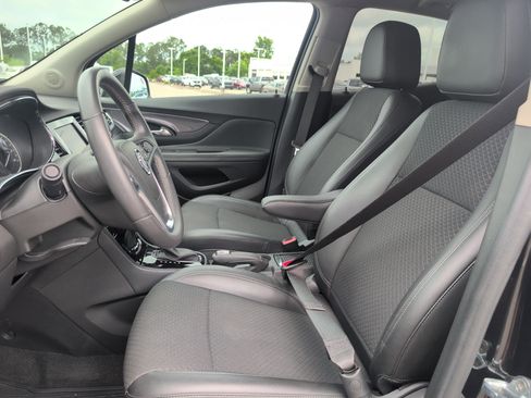 Used 2022 Buick Encore Preferred w/ Safety Package AWD/4WD image 13