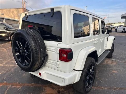 Used 2020 Jeep Wrangler Unlimited Sahara image 11