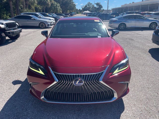 Used 2021 Lexus ES 300h Ultra Luxury w/ Accessory Package 2 FWD image 6
