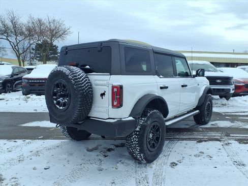 Used 2022 Ford Bronco Wildtrak image 4