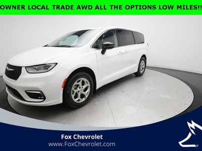Used 2024 Chrysler Pacifica Limited w/ S Appearance Package
