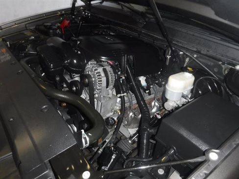 Used 2013 Chevrolet Tahoe LS image 21