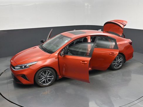 Certified 2022 Kia Forte GT-Line w/ GT-Line Premium Package FWD image 20