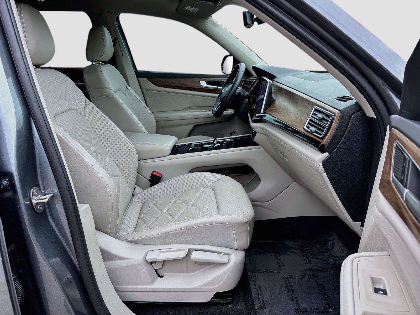 Used 2024 Volkswagen Atlas SE FWD image 28