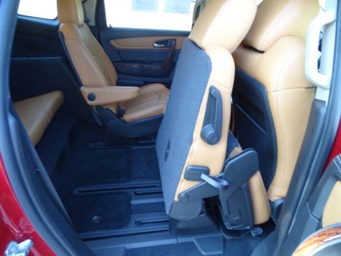 Used 2014 Chevrolet Traverse AWD LTZ image 39