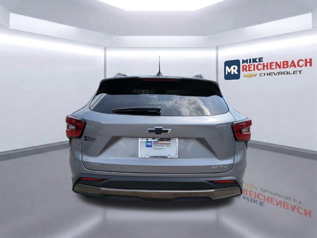 Used 2025 Chevrolet Trax ACTIV w/ Driver Confidence Package FWD image 5