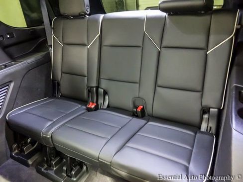 Used 2022 Cadillac Escalade Premium Luxury image 12