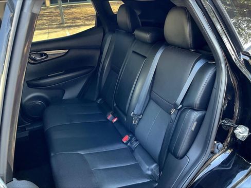 Certified 2022 Nissan Rogue Sport SL image 19