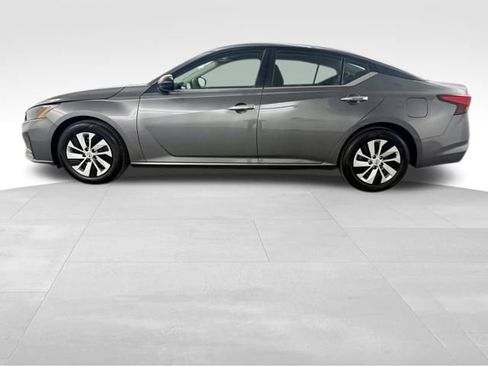 Used 2025 Nissan Altima 2.5 S image 5