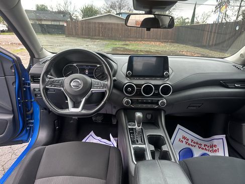 Used 2022 Nissan Sentra SV image 14