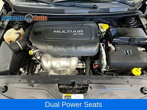 Used 2016 Chrysler 200 C FWD image 11