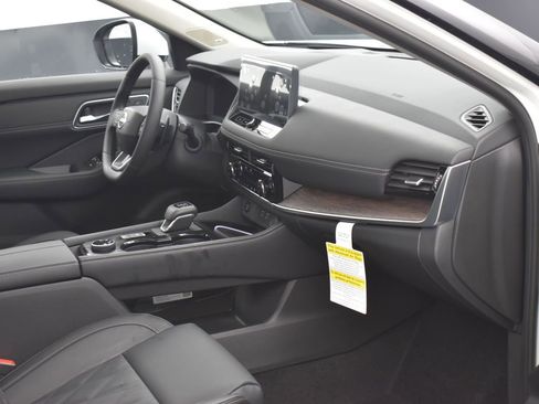 New 2026 Nissan Rogue Platinum w/ Platinum Premium Package image 6