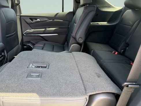 New 2026 Chevrolet Traverse RS FWD image 23