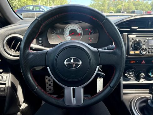 Used 2013 Scion FR-S RWD image 24