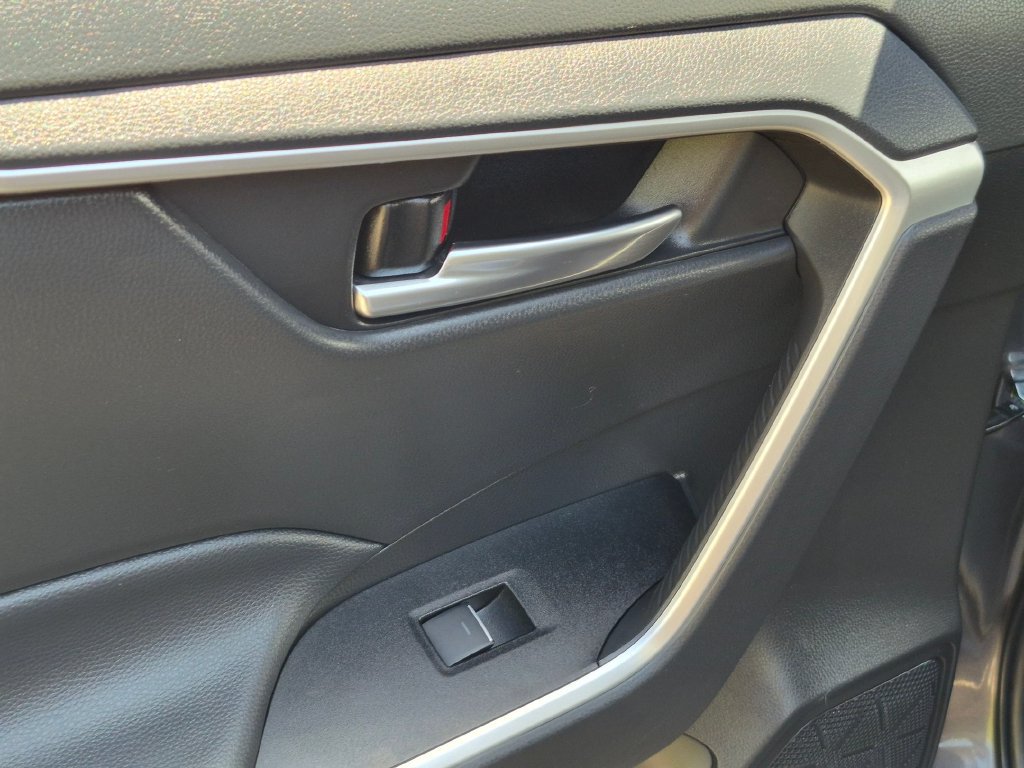 Used 2023 Toyota RAV4 XLE Premium FWD image 17
