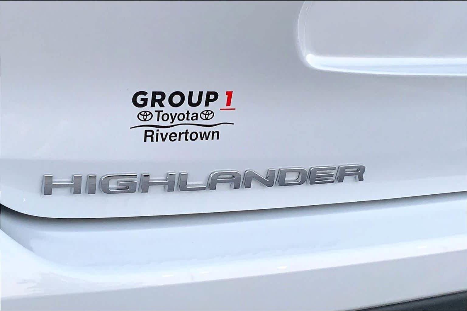 Used 2025 Toyota Highlander XLE AWD/4WD image 28