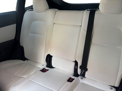 Used 2021 Tesla Model Y Long Range image 16