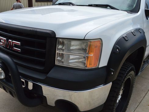 Used 2013 GMC Sierra 1500 W/T AWD/4WD image 3