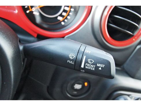 Used 2023 Jeep Gladiator Overland AWD/4WD image 17