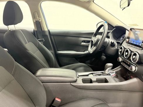 Used 2025 Nissan Sentra SV FWD image 34