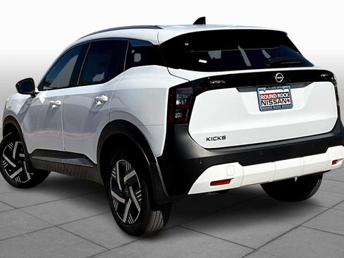 New 2026 Nissan Kicks SV image 7