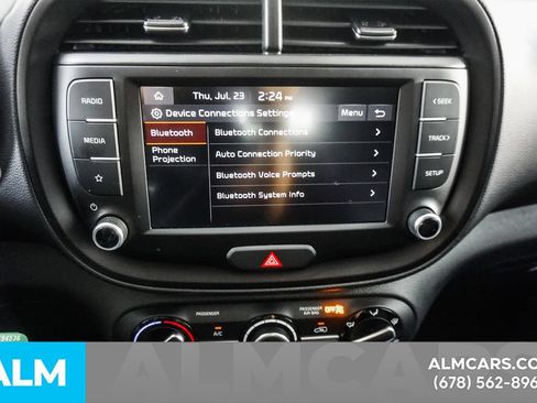 Used 2025 Kia Soul LX w/ LX Technology Package FWD image 28