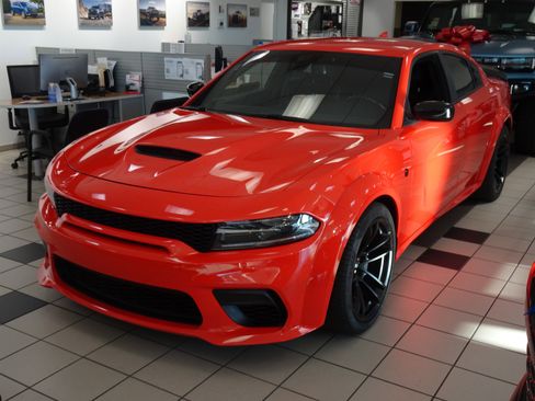 Used 2023 Dodge Charger Scat Pack image 2