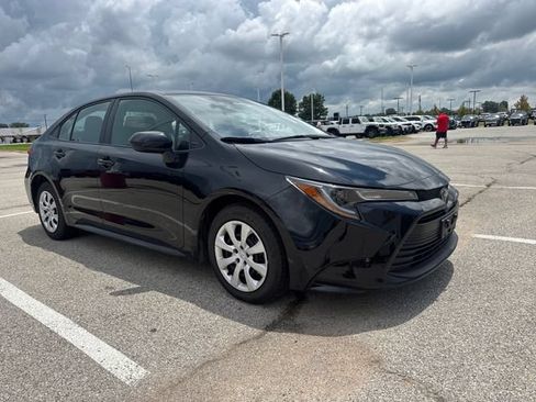 Used 2024 Toyota Corolla LE FWD image 3