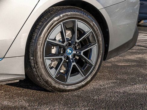 Used 2024 BMW i4 xDrive40i image 8