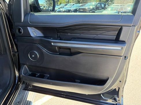 Used 2019 Ford Expedition Max Platinum image 14