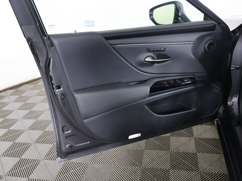 Used 2025 Lexus ES 350 w/ Premium Package image 24