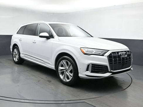 Used 2023 Audi Q7 3.0T Premium Plus AWD/4WD image 2