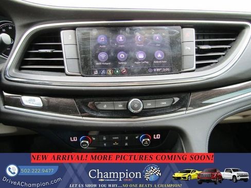 Used 2020 Buick Enclave Essence w/ Sound and Sites Package FWD image 18