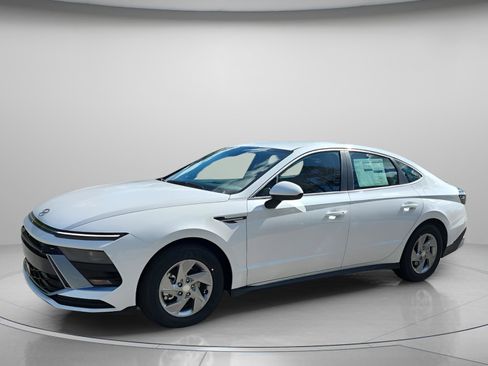 New 2026 Hyundai Sonata SE image 2