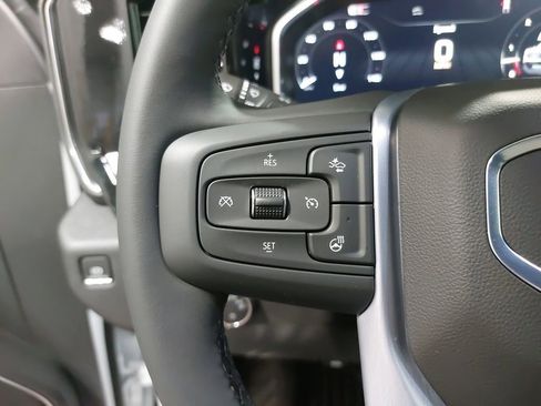 New 2026 GMC Sierra 1500 SLE w/ Preferred Package image 16