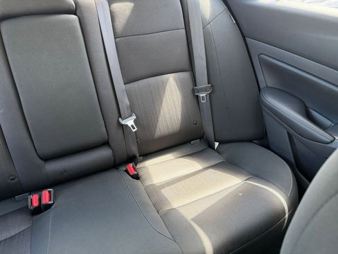 Used 2025 Nissan Altima 2.5 SV image 37