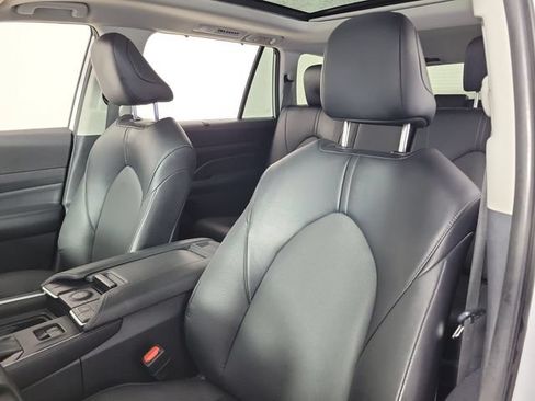 Used 2024 Toyota Grand Highlander FWD image 21