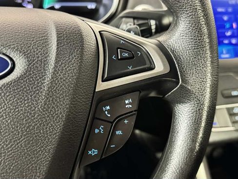 Used 2019 Ford Fusion SE FWD image 18