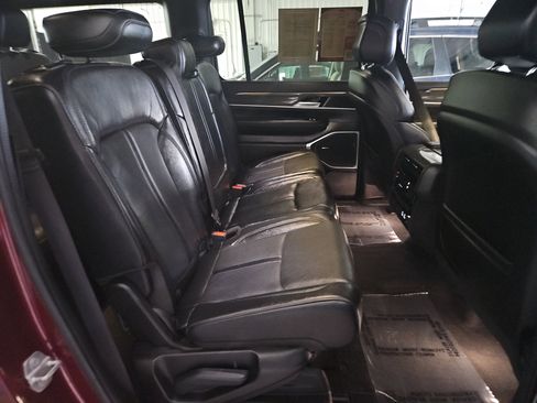 Used 2022 Jeep Wagoneer Series II image 10