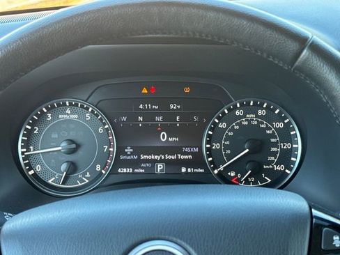 Used 2024 Nissan Armada SL w/ Captain's Chairs Package image 15