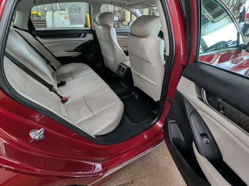 Used 2021 Honda Accord EX-L image 6