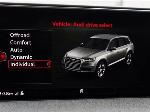 Used 2017 Audi Q7 3.0T Premium Plus w/ Premium Plus Package AWD/4WD image 20