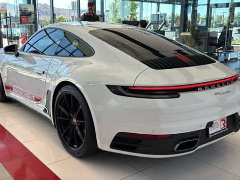 Used 2024 Porsche 911 Carrera RWD image 5